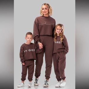BYEGREIS - EUC WOMEN’S KAI CHOCOLATE BROWN CROPPED HOODIE AND JOGGERS - …